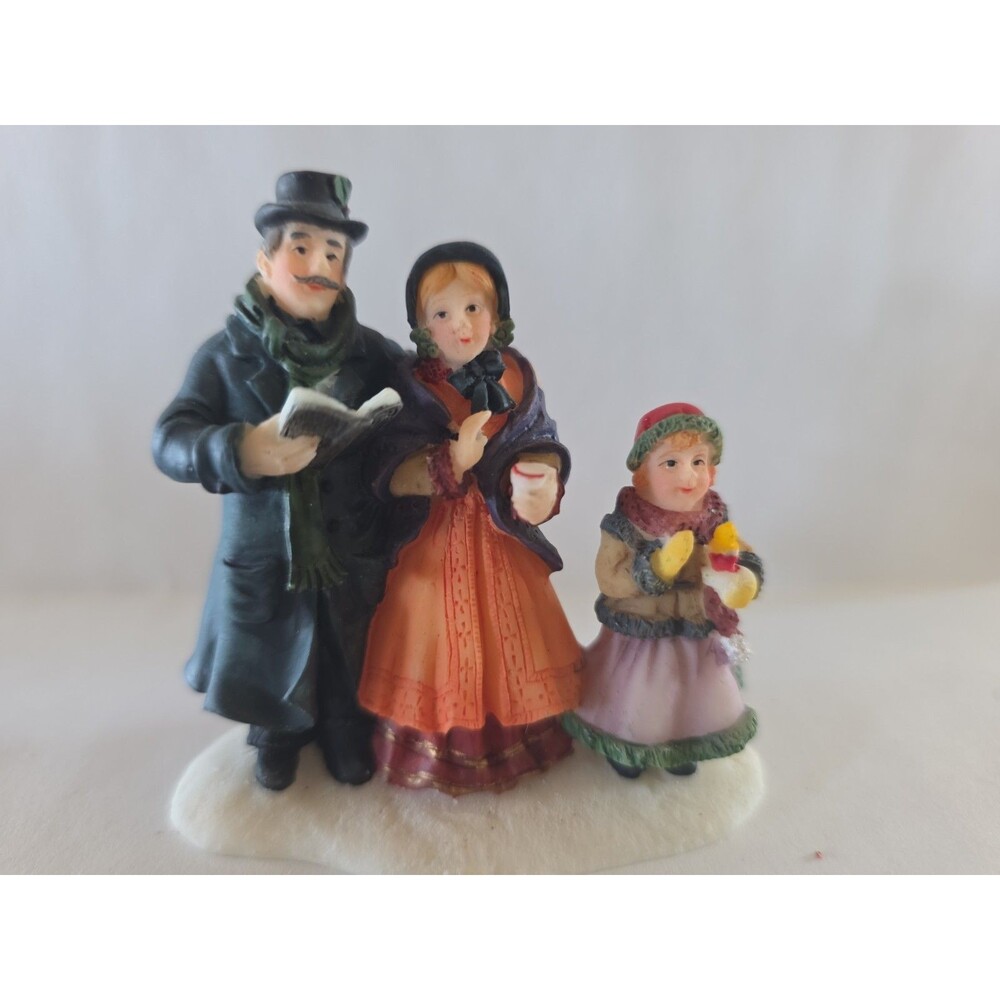 Christmas O'Well Family Figurine Figurine